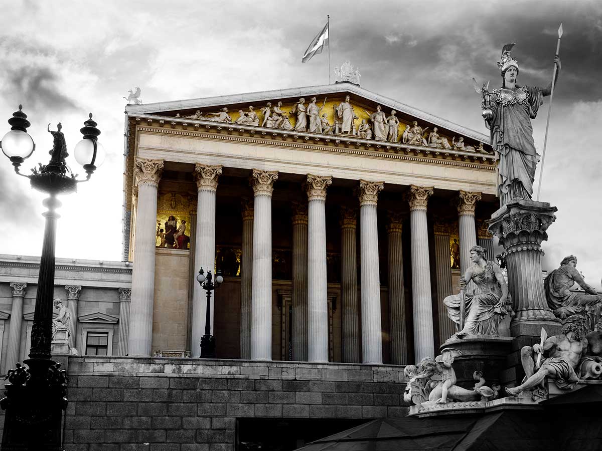 Parlament - Alessandro Cristiano - Adobe Stock