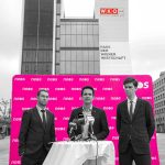 Rechtsanwalt Wolfram Proksch, NEOS Wien Klubobmann Christoph Wiederkehr, NEOS Verkehrssprecher Douglas Hoyos (v.l.n.r) - Foto Neos Wien