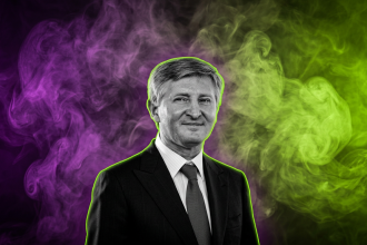 Rinat Akhmetov - - Football.ua, CC BY - SA 3.0, Wikimedia - Runway FoB AI