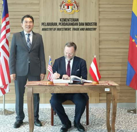 Sepp Schellhorn aktuell in Malaysia
