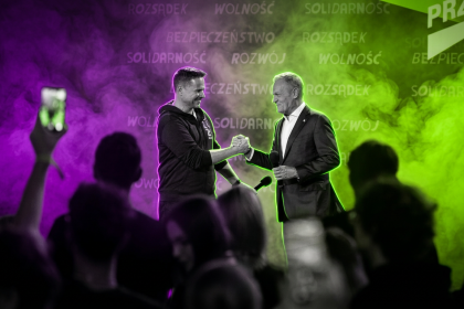 Rafał Trzaskowski und Donald Tusk - Polen - Screenshot X - Runway FoB AI